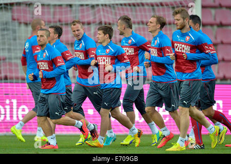 Praga, Repubblica Ceca. Il 2 settembre, 2014. Nazionale della Repubblica ceca i treni del team prima del calcio amichevole Repubblica Ceca vs USA il 2 settembre 2014 a Praga, Repubblica Ceca. (CTK foto/Michal Dolezal/Alamy Live News) Foto Stock