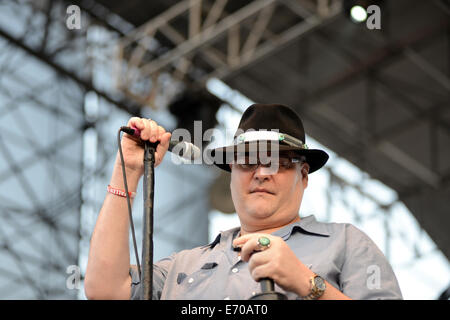 Virginia Beach, Virginia, Stati Uniti d'America. Il 30 agosto, 2014. JOHN POPPER di 'Blues Travler' esegue in Virginia Beach durante l'American Music Festival. © Jeff Moore/ZUMA filo/ZUMAPRESS.com/Alamy Live News Foto Stock