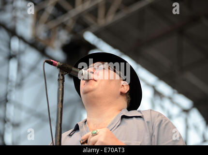 Virginia Beach, Virginia, Stati Uniti d'America. Il 30 agosto, 2014. JOHN POPPER di 'Blues Travler' esegue in Virginia Beach durante l'American Music Festival. © Jeff Moore/ZUMA filo/ZUMAPRESS.com/Alamy Live News Foto Stock