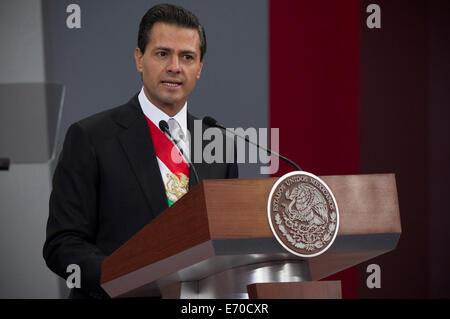 Città del Messico. 2 Sep, 2014. Il Presidente messicano Enrique Peña Nieto presenta la sua seconda relazione annuale alla nazione di Città del Messico, capitale del Messico, sul Sett. 2, 2014. Credito: Alejandro Ayala/Xinhua/Alamy Live News Foto Stock