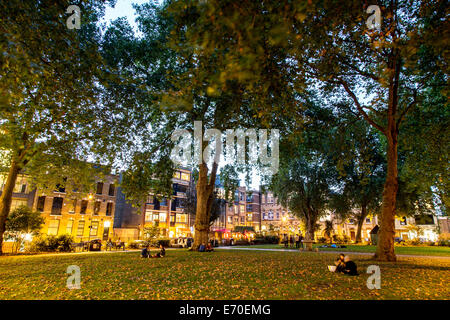 Hoxton Square a Londra di Notte Foto Stock