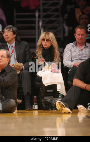 Venerdì 28 Febbraio, 2014; celebrità presso i Lakers gioco. I Los Angeles Lakers sconfitti i Sacramento Kings mediante il punteggio finale di 126-122 a Staples Center in downtown Los Angeles, CA. Dotato di: Dyan Cannon dove: Los Angeles, California, Stati Uniti Foto Stock