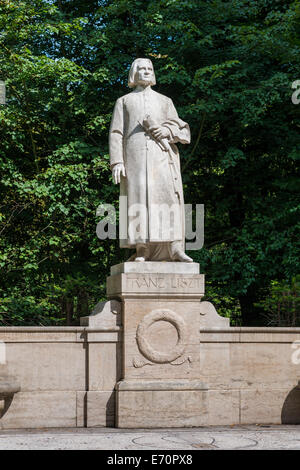 Monumento a Franz Liszt, 1902, dello scultore Hermann Hahn, il marmo di Carrara, Weimar, Turingia, Germania Foto Stock