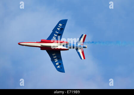 Payerne, Svizzera, 30 Agosto, 2014. Patrouille Acrobatique de France eseguendo una manovra presso l'air show all'aria14 su Saturda Foto Stock