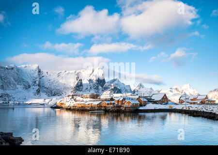 Il villaggio di Sakrisoy nei su un luminoso winter's day Foto Stock