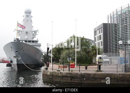 Cardiff, Galles, UK. Il 3 settembre, 2014. HMS Duncan ancorata al bacino Roath, nella Baia di Cardiff. In vista del vertice della Nato in Galles domani. 3 Sett 2014. Credito: Andrew Bartlett/Alamy Live News Foto Stock