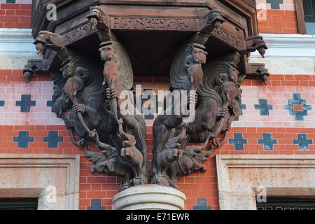 Ornato architettonico in legno strutture di sostegno al Museo Napier Foto Stock