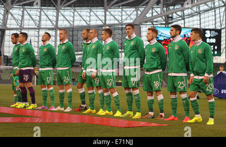 Dublino, Irlanda. 03Sep, 2014. Amichevole internazionale fixture Repubblica di Irlanda versus Oman. Il lato irlandese prima di iniziare la partita. L'Irlanda ha vinto la partita dal punteggio di credito 2-0: Azione Plus sport/Alamy Live News Foto Stock