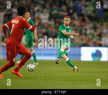 Dublino, Irlanda. 03Sep, 2014. Amichevole internazionale fixture Repubblica di Irlanda versus Oman. Stephen Quinn (Irlanda) sposta la palla in avanti. L'Irlanda ha vinto la partita dal punteggio di credito 2-0: Azione Plus sport/Alamy Live News Foto Stock