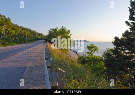 TransCanada highway lungo Lago Superior shore Foto Stock