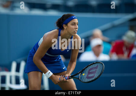 Madison tasti (USA) nel primo round azione durante il giorno 2 dell'US Open Tennis Championships. © Paul J. Sutton/NCP Foto Stock