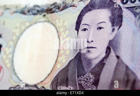 Il celebre autore giapponese Higuchi Ichiyo, noto anche come Natsuko Higuchi, sulla parte anteriore di un 5000 Yen banconota. Utilizzate la banconota, Foto Stock