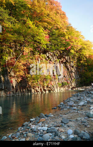Il matsukawa Valley che ha reso le foglie di autunno Foto Stock