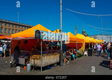 Kauppatori, la piazza del mercato principale e il centro di Helsinki, Finlandia, Europa Foto Stock