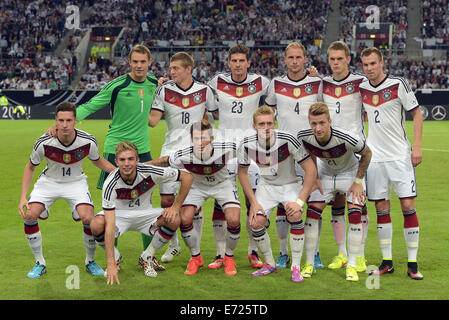 Duesseldorf, Germania. 03Sep, 2014. Germania nazionale della squadra di calcio posa per una foto di gruppo prima internazionale per la partita di calcio tra Germania e Argentina a Esprit Arena a Duesseldorf in Germania, 03 settembre 2014. (Back, L-R): Manuel Neuer, Toni Kroos, Mario Gomez, Benedikt Hoewedes, Matthias Ginter Kevin Grosskreutz. (Anteriore, L-R): Julian Draxler, Christoph Kramer, Erik Durm, Andre Schuerrle, Marco Reus. Foto:Bernd Thissen/dpa/Alamy Live News Foto Stock