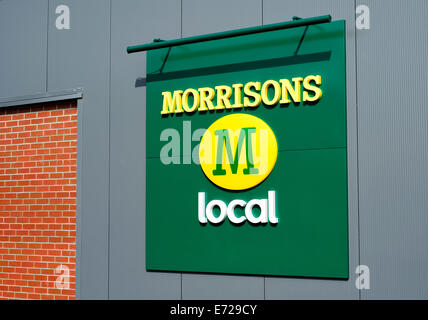 Segno al di fuori di un morrisons supermercato locale Foto Stock