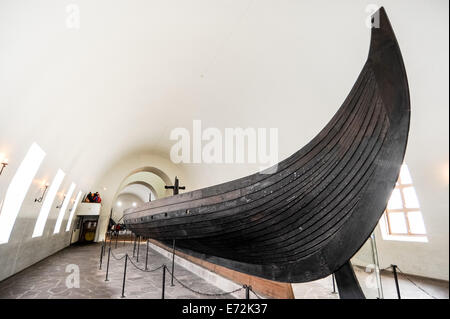 Norvegia, Oslo, Bygdøy. La Gokstad nave presso il Museo della Nave Vichinga. Foto Stock