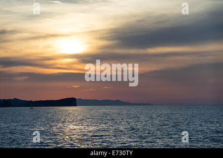 Tramonto su Roda Corfù Foto Stock