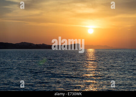 Tramonto su Roda Corfù Foto Stock