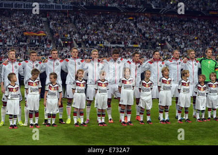 Duesseldorf, Germania. 03Sep, 2014. In Germania la squadra è raffigurato prima la partita internazionale tra la Germania e l'Argentina a Esprit Arena a Duesseldorf in Germania, 03 settembre 2014. (L-R) Marco Reus, Toni Kroos, Kevin Grosskreutz, Matthias Ginter Andre Schuerrle, Mario Gomez, Erik Durm, Julian Draxler, Benedikt Hoewedes, Christoph Kramer, Torwart Manuel Neuer. Foto: Federico Gambarini/dpa/Alamy Live News Foto Stock