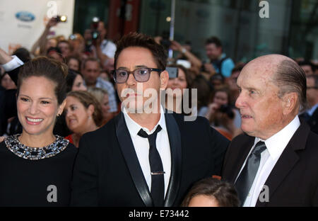 Toronto, Canada. 04 Sep, 2014. (L-R) produttore statunitense Susan Downey e noi attori e membri del cast Robert Downey Jr e Robert Duvall frequentare la premiere del film "Il giudice' durante la 39th annuale di Toronto International Film Festival (TIFF), a Toronto, Canada, 04 settembre 2014. Il festival si svolge dal 04 al 14 settembre. Foto: Hubert Boesl/dpa - NESSUN SERVIZIO DI FILO-/dpa/Alamy Live News Foto Stock