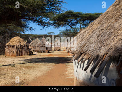 Villaggio Tradizionale nella tribù Borana, Ola Alakadjilo, Etiopia Foto Stock