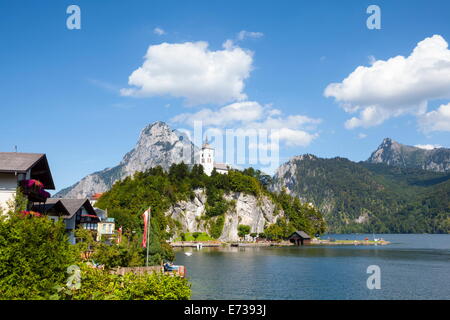 Johannesberg la cappella e il lago Traunsee, Traunkirchen, Salzkammergut, Austria superiore, Austria, Europa Foto Stock