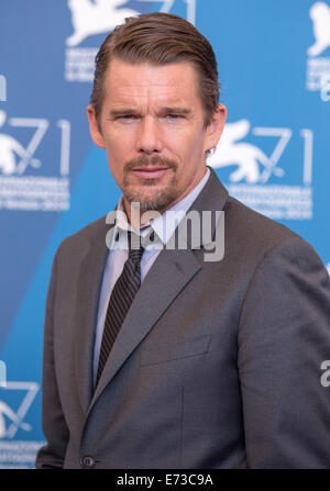 ETHAN HAWKE buona per uccidere. PHOTOCALL. 71ST FESTIVAL DEL CINEMA DI VENEZIA LIDO VENEZIA ITALIA 05 Settembre 2014 Foto Stock