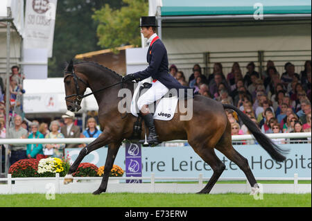 Stamford Lincs, Regno Unito. 5 Settembre, 2014. William Fox-Pitt e BAY il mio eroe: Burghley House e Stamford, Regno Unito - la fase di dressage, Land Rover Burghley Horse Trials, 4 settembre 2014. Credito: Nico Morgan/Alamy Live News Foto Stock