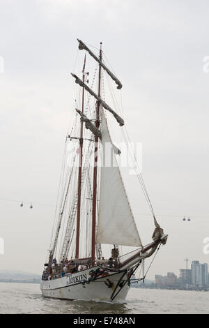 Londra, Regno Unito. Il 6 settembre 2014. Gaff schooner JR Tolkien sul Fiume Tamigi. Tall navi a vela sul Fiume Tamigi nel secondo giorno del Royal Greenwich Tall Ships Festival 2014. Credito: Nick Savage/Alamy Live News Foto Stock