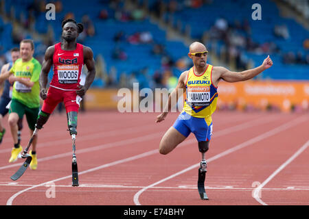 Regas Woods & Atsushi Yamamoto, Uomini 200m T42, 2014 IPC Sainsbury's Birmingham Grand Prix, Alexander Stadium, REGNO UNITO Foto Stock