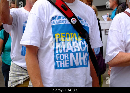 Londra, Regno Unito. 6 Settembre, 2014. I popoli marzo per il NHS è arrivato a Londra e hel un rally in Trafalgar Square. Il mese di marzo ha cominciato a Jarrow il 16 agosto Credito: Rachel Megawhat/Alamy Live News Foto Stock