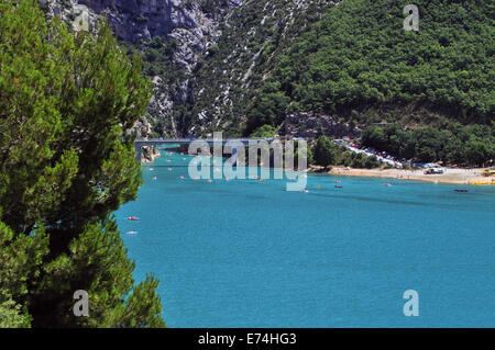 Lago di Sainte-Croix-du-Verdon, Provenza, Francia Foto Stock