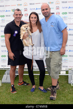 Londra, Regno Unito. 6 Sep, 2014. Il Cucciolo aiuto, il Cucciolo Parade e divertimento dog show per aumentare la consapevolezza del Regno Unito del cucciolo crudele commercio agricolo in Primrose Hill, Londra. Credito: Vedere Li/Alamy Live News Foto Stock