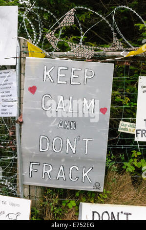 Belcoo, Irlanda del Nord. 2 Settembre 2014 - Campagna Anti-Fracking a cava di proprietà di Tamboran Foto Stock