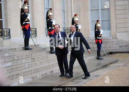 Il presidente tunisino Moncef Marzouki incontra il Presidente francese Francois Hollande all'Elysee Palace a Parigi. Foto Stock