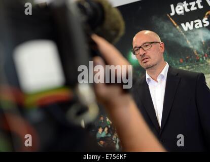 Berlino, Germania. 01 Sep, 2014. Presidente regionale del DOCUP Jan Stoess (L) parla ai giornalisti a Berlino, Germania, 01 settembre 2014. La SPD di Berlino annuncia i candidati per gli stati di votare per la successione di Berlino sindaco. Foto: Britta Pedersen/dpa/Alamy Live News Foto Stock