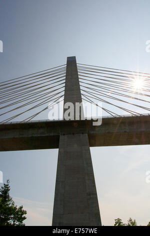 Penobsctot Narrows Bridge e la torre di osservazione, prospettiva, Maine, Stati Uniti d'America. Foto Stock