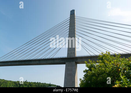 Penobsctot Narrows Bridge e la torre di osservazione, prospettiva, Maine, Stati Uniti d'America. Foto Stock