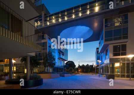 Wave eco arte civica da artista Catherine Wagner a Waverly, Santa Monica, California. Foto Stock