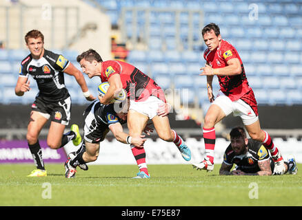 Oxford, Regno Unito. 07Th Sep, 2014. Tristan Roberts prende il paranco durante l'Aviva Premiership partita di rugby tra Londra Welsh e Exeter Chiefs. Credito: Azione Sport Plus/Alamy Live News Foto Stock