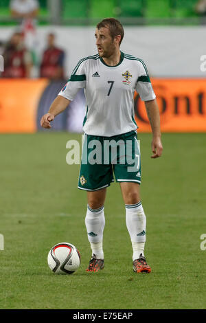 Budapest, Ungheria. Il 7 settembre, 2014. In Irlanda del Nord marcatore Niall McGinn durante l'Ungheria vs. Irlanda del Nord UEFA EURO 2016 qualifier partita di calcio a Groupama Arena il 7 settembre 2014 a Budapest, Ungheria. Credito: Laszlo Szirtesi/Alamy Live News Foto Stock