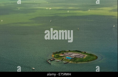 Vista aerea, Forteiland Pampus o Fort Pampus isola, isola artificiale nel IJmeer, Provincia di North-Holland, Paesi Bassi Foto Stock