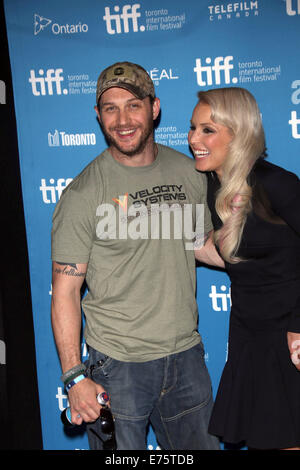 Toronto, Canada. 06 Sep, 2014. Attori Tom Hardy e Noomi Rapace pongono al photocall di "Drop' durante la 39a Toronto International Film Festival (TIFF) a Toronto, Canada, 06 settembre 2014. Foto: Hubert Boesl - nessun filo SERVICE -/dpa/Alamy Live News Foto Stock