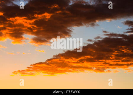 Formazioni di nubi, cielo di sera, Namibia Foto Stock