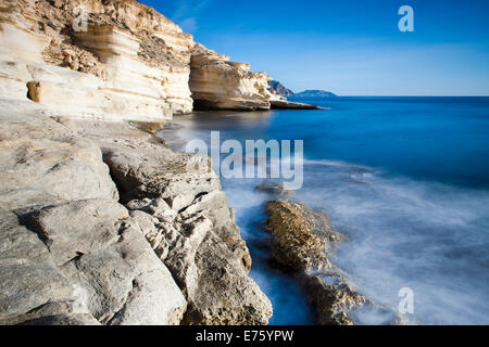 Costa nel Cabo de Gata-Nijar Parco naturale e riserva della biosfera, Almeria, Andalusia, Spagna Foto Stock