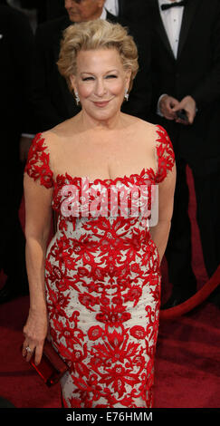 La 86Oscar annuale tenutasi a Dolby Theatre - tappeto rosso arrivi con: Bette Midler dove: Los Angeles, California, Stati Uniti quando: 02 Mar 2014 Foto Stock