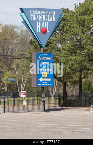 Heartbreak Hotel segno a Graceland, Memphis, Tennessee, Stati Uniti d'America Foto Stock