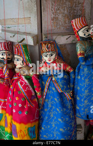 Kathputli, tradizionali burattini di Rajasthani, Pushkar, Rajasthan, India. Foto Stock