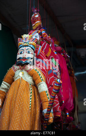 Kathputli, tradizionali burattini di Rajasthani, Pushkar, Rajasthan, India. Foto Stock
